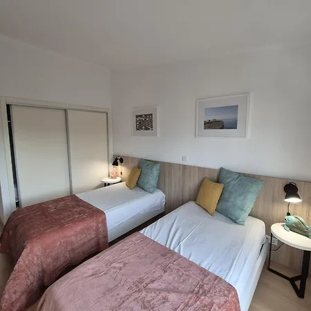 Apartamento T2 86b Na Sao Rafael, Vista Mar -